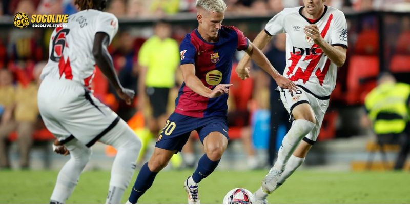 Đội khách Rayo Vallecano đối mặt với 90 phút "tra tấn" thể lực trước sức ép khủng khiếp từ đội chủ nhà